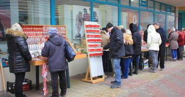 Afacerea "Mărțișorul" merge șnur. Centrul Constanței, asediat - 6