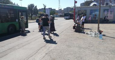 Stire din Eveniment : Masca de protecție, obligatorie în Constanța! Este sau nu respectată restricția?
