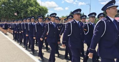 Stire din Eveniment : Dezbatere publică. Ce se poate întâmpla cu masteranzii de la Academia de Poliție