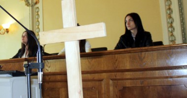 Stire din Eveniment : Medierea, obligatorie înainte  de a merge în fața judecătorului