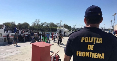 Stire din Eveniment : Litoralul românesc, luat cu asalt  de imigranți. Garda de Coastă, în alertă