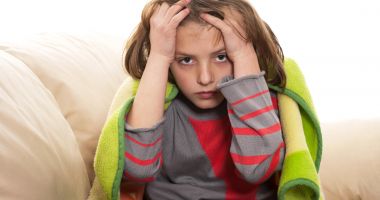 Stire din Sănătate : Copilul suferă de migrene? Ce trebuie să faceți