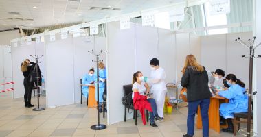 Stire din Social : Mii de constănţeni, pe listele de aşteptare pentru vaccinul anti-COVID-19