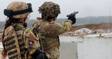 Bătaie de joc, în cadența bocancilor. „Militarii au fost lăsați de izbeliște!” - 3