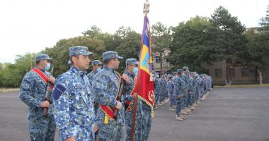 Adio, arme! Pălării și bastoane, la final de carieră, pentru trei militari de la Capu Midia - 5