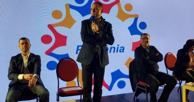 Stire din Politică-Administrație : Victor Ponta a prezentat candidatul la Primăria Constanța. Cine intră în luptă