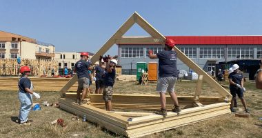Mobilizare în comuna Cumpăna. „Construim două case pentru familii aflate la nevoie!” - 2