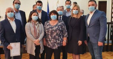 Stire din Politică-Administrație : Consilierii au decis! Asociaţiile de proprietari, obligate să îngrijească spaţiile verzi din jurul blocului