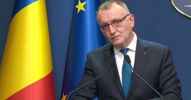 Stire din Cultură-Educație : Modificări fără precedent ale structurii anului școlar: două semestre devin cinci module, intercalate cu trei vacanțe