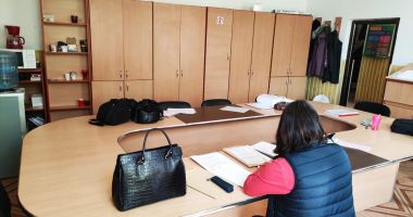 Decizia înființării unui post de director administrativ, luată în derâdere: "Alte funcții pentru clientela politică?" - 2