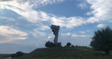 Din perla comunismului, la ruină! "Statuia Libertății", devenită "Îngerul Căzut" - 3