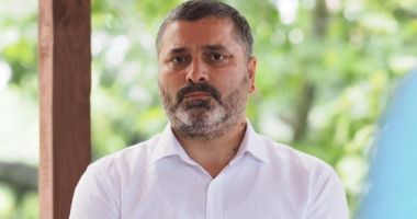 Stire din Politică-Administrație : Senatorul Remus Negoi, demersuri pentru persoanele cu dizabilităţi. „Din vară vom face şezlonguri speciale pentru ele”