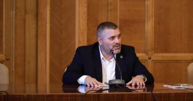 Stire din Politică-Administrație : Senatorul USR Remus Negoi, noi planuri pentru actuala sesiune parlamentară