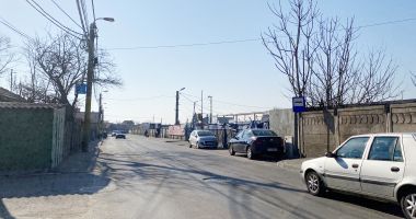 Nelinişte în cartierul Viile Noi. Cu ce s-au trezit șoferii din zonă pe autoturisme - 3