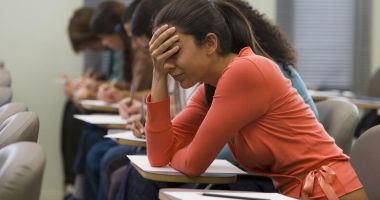 Stire din Cultură-Educație : Cu medii de admitere de 4 și 5, candidații nerepartizați sunt așteptați la școala profesională