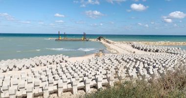 Stire din Social : Noile diguri de la Eforie prind formă. Continuă lucrările de stopare a eroziunii costiere