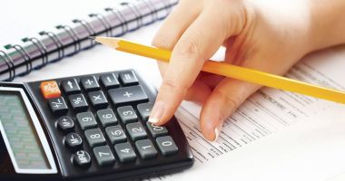 Stire din Economie : Noile facilități fiscale ar putea salva de la moarte peste o sută de mii de firme