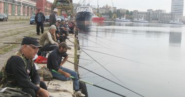 Stire din Economie : Nu-i minciună! Pescarii de la Marea Neagră și Dunăre au capturat peste 3.179 tone de pește