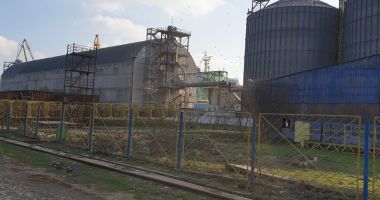 Nu mai putem respira! Stopați poluarea cu pleavă provocată de silozurile companiei United Shipping Agency! - 4