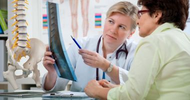 Stire din Sănătate : Durerile osoase nu înseamnă obligatoriu osteoporoză
