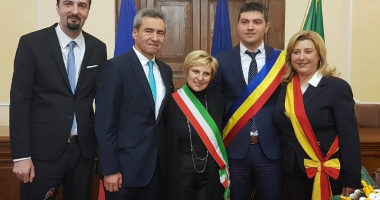 Stire din Politică-Administrație : Înfrățirea dintre orașele Sulmona și Ovidiu, parafată și în Italia. Care este scopul