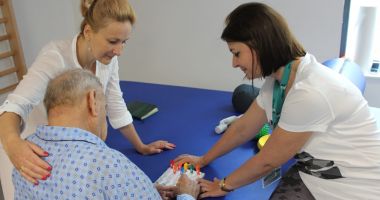 Stire din Social : Colacul salvator al bolnavilor cu AVC întârzie să apară. „Secția de neurologie este plină de pacienți”
