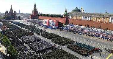 Stire din Actualitate : Paradă militară spectaculoasă la Moscova, cu ocazia zilei de 9 Mai