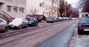 Constănţenii cer soluţii concrete pentru criza locurilor de parcare: „Trotuarele sunt pentru pietoni!” - 2
