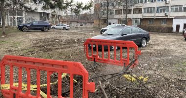 Coşmar fără sfârşit, în mijlocul Constanţei. Parcare desfiinţată, transformată într-o mare de nămol - 7
