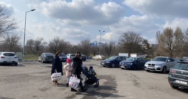 Mii de refugiaţi ucraineni, la Constanţa. Apel de la voluntari: "Este nevoie de mâncare, cărucioare pentru copii!" - 7