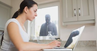 Stire din Eveniment : Răufăcătorii se modernizează: se „mută” pe rețelele de socializare! Poliția are ac de cojocul lor!