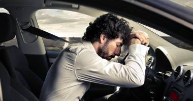 Stire din Eveniment : Noi reguli pentru obținerea sau schimbarea permisului auto. Cum vor fi testați șoferii pentru apnee în somn