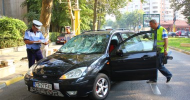 Grav accident rutier! Patru persoane, spulberate de pe "zebră" - 2