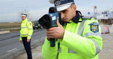 Stire din Eveniment : Polițiștilor de la Rutieră "li s-a pus pata" pe vitezomani: vor fi dotați cu pistoale-radar!