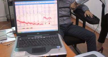Fără secrete, la detectorul de minciuni. Ce tehnici folosesc pungașii pentru a-l păcăli! - 2