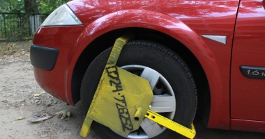 Stire din Eveniment : Operațiunea "CARACATIȚA". Poliția Locală, la "vânătoare" de MAȘINI PARCATE NEREGULAMENTAR!