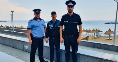 Stire din Eveniment : Polițiști detașați pe litoral, demni de toată lauda: turist salvat de la înec și hoți prinși în timpul liber
