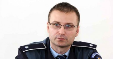 Stire din Eveniment : Polițiștii iau la puricat toate Audi-urile gri, pentru a găsi un șofer fugar