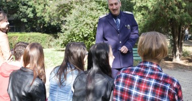 Polițistul care face liniște în căminele studențești - 3