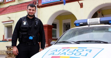 Stire din Eveniment : "ÎN NUMELE DOMNULUI, STAI CĂ... TRAG!" Caz unic la Constanța