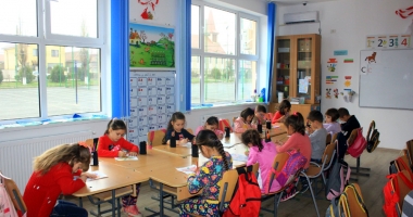 Rămân satele fără elevi. Clase cu o mână de copii
