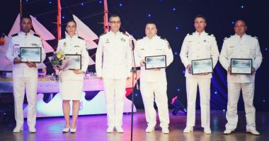 Trei scafandri, premiați la "Omul Anului 2021 în Forțele Navale" - 2
