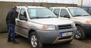 Stire din Economie : Cum merg vânzările de mașini în parcurile auto din Constanța