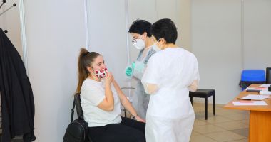 Stire din Social : Primul maraton de vaccinare dedicat tinerilor, organizat de Universitatea „Ovidius”