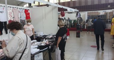 Stire din Economie : Constănțenii au luat cu asalt Salonul Național de Îmbrăcăminte - Încălțăminte TINIMTEX din Mamaia
