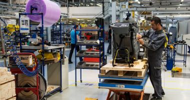 Stire din Economie : Economia europeană nu va reuși să revină la nivelul dinaintea pandemiei nici în 2022
