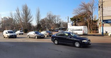 Claxoane în intersecții. Se implică cineva să schimbe semaforizarea? - 2