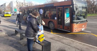Dispar refugiile din stațiile de autobuz. Călătorii, lăsați în ploaie? - 2