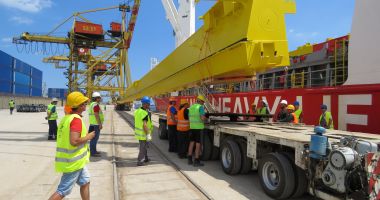 Stire din Economie : Productivitatea operatorilor din portul Constanța a crescut cu peste 52% în ultimii 13 ani