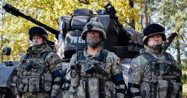 Stire din Eveniment : Aşa nu se mai poate! Propuneri pentru ca militarii să aibă un standard decent de viață